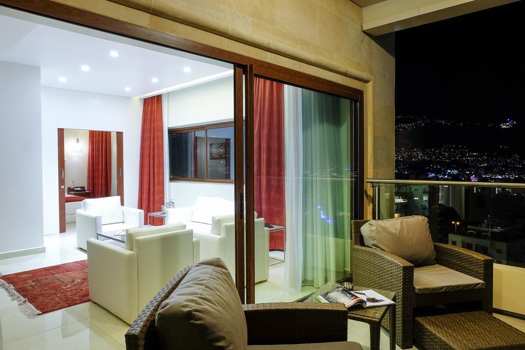 Burj On Bay Hotel Jounieh Kültér fotó
